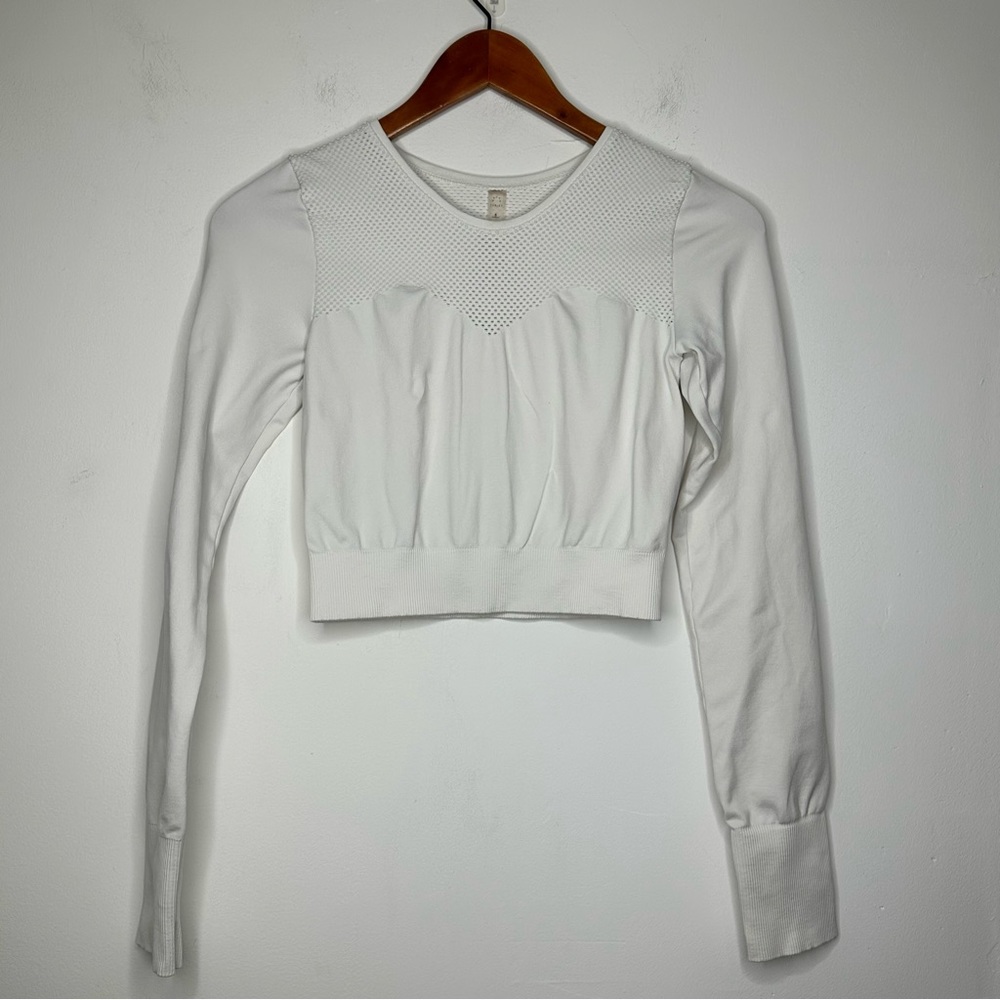 Varley Cropped Long Sleeve Athletic Shirt Size Small